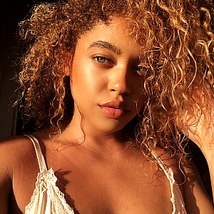 Tia Valentine