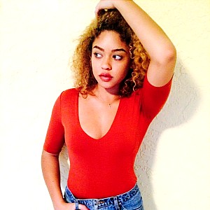 Tia Valentine