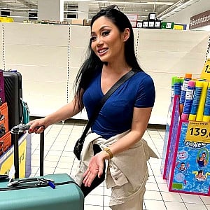 Tina Guo