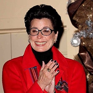 Tina Sinatra