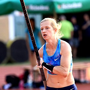Tina Sutej