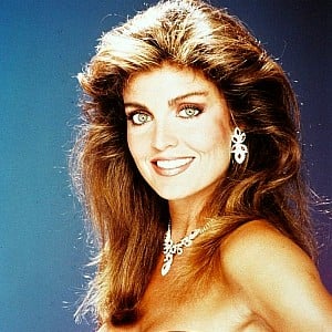 Tracy Scoggins