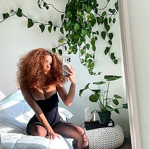 Uhliaa (Instagram)