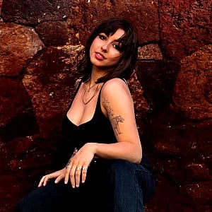 Vana (singer)