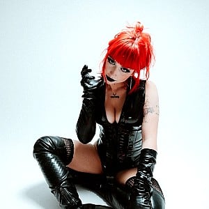 Vana (singer)