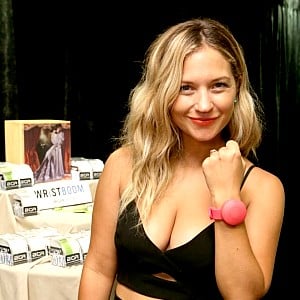 Vanessa Ray