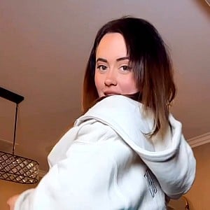 Veronica Rose XO