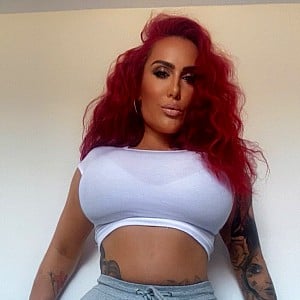 Vicky Narni