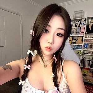 Victoria Kim