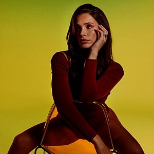 Victoria Nadine