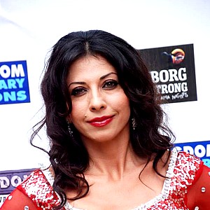 Vida Samadzai