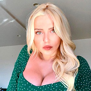 Violet Benson