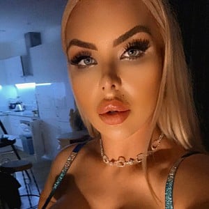 Violet Chelsea