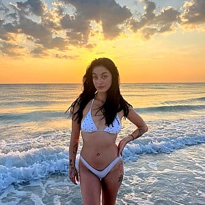 Violet Ray (Onlyfans)