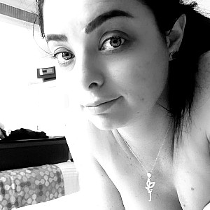 Violeta Isfel