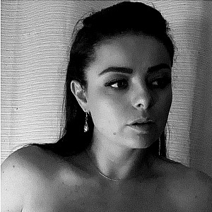 Violeta Isfel