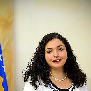 Vjosa Osmani