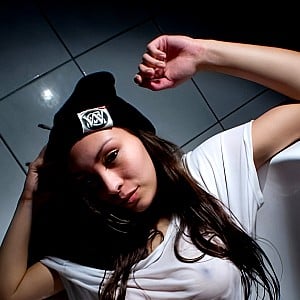 Wanita Tan