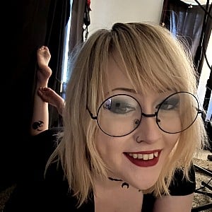 WhisperingPizza ASMR