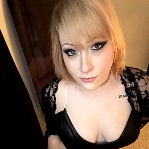 WhisperingPizza ASMR