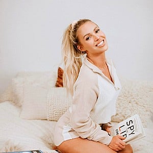 Whitney Williams (MUA)