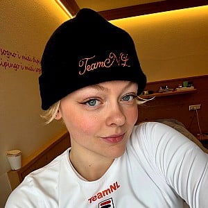 Xandra Velzeboer