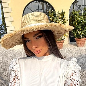 Xhenisa Keci