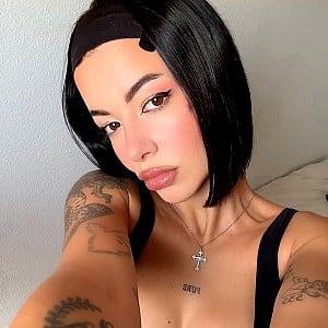 Xina Mora
