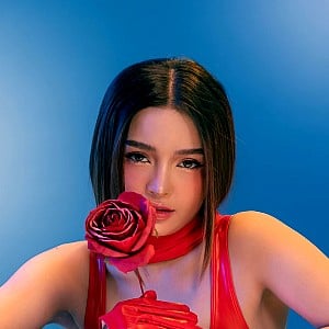 Xyriel Manabat