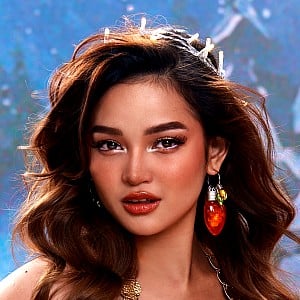Xyriel Manabat