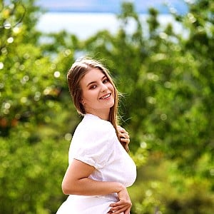 Yana Love