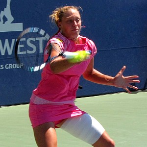 Yanina Wickmayer