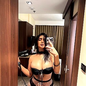 Yanisa Samohom