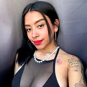 Yaresita Small