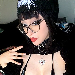 Yasha (Onlyfans)