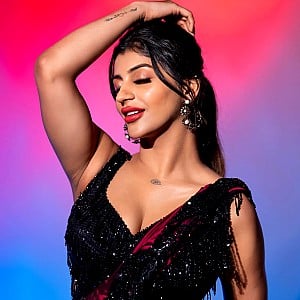 Yashika Anand