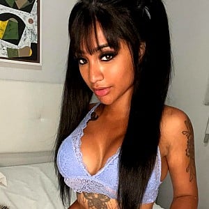 Yasmina Khan