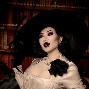 Yaya Han