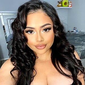 Yessenia Canales