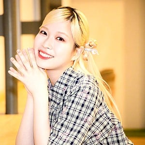 Yoshino Aoyama