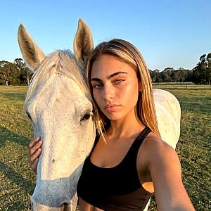 Youna Serra