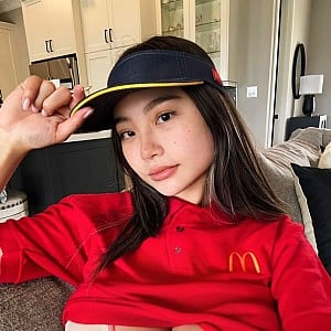 Yumi Eto