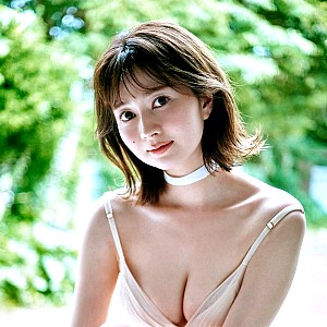 Yuna Ego (Gravure Idol)