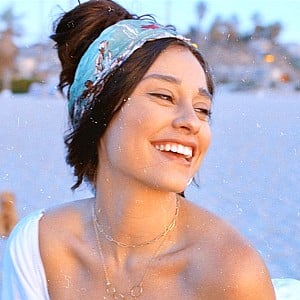 Yvette Monreal