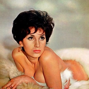 Yvonne Romain