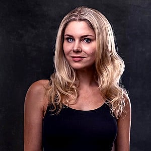 Yvonne Woelke