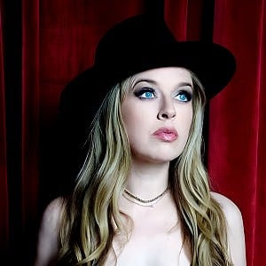 ZZ Ward