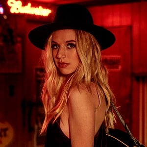 ZZ Ward