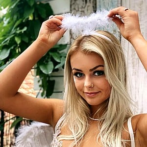 Zahlia Lee Short
