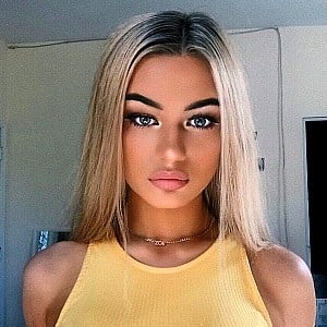 Zoe Christina Marshall